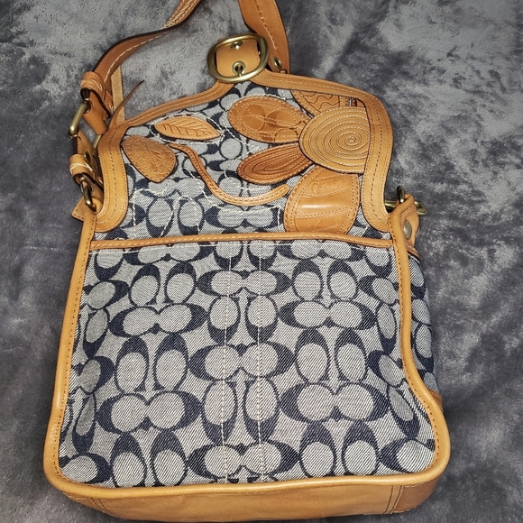 Limited Edition Coach Floral Bleecker Tooled Signature Jacquard Shoulder Bag - Picture 7 of 14